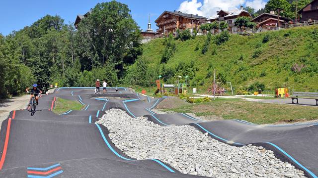 Pumptrack et rampe des Loyers