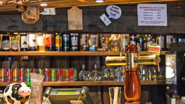 Bars, cafés et salons de thé
